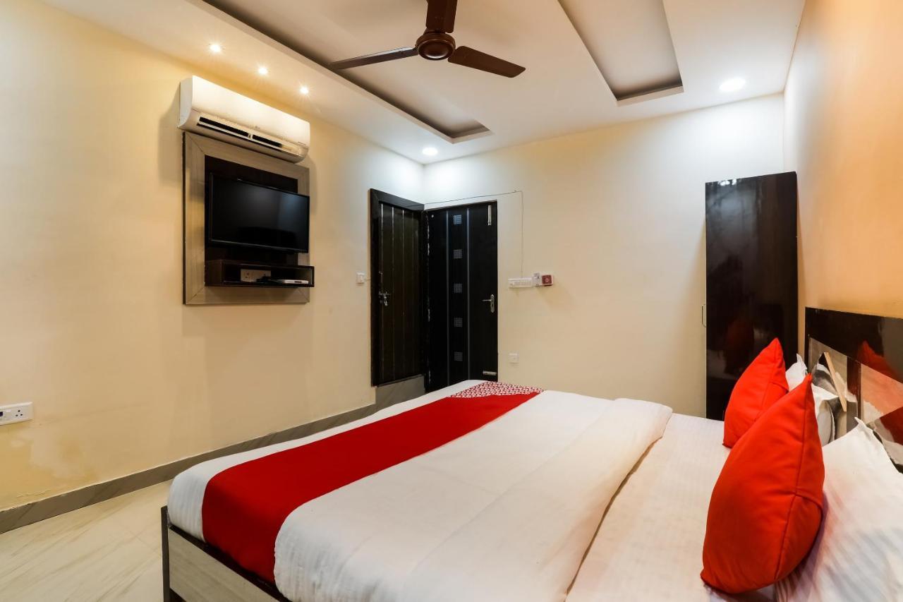 Oyo Flagship Krishna Regency Near Chaudhary Charan Singh International Airport Hotell Bijnaur Exteriör bild