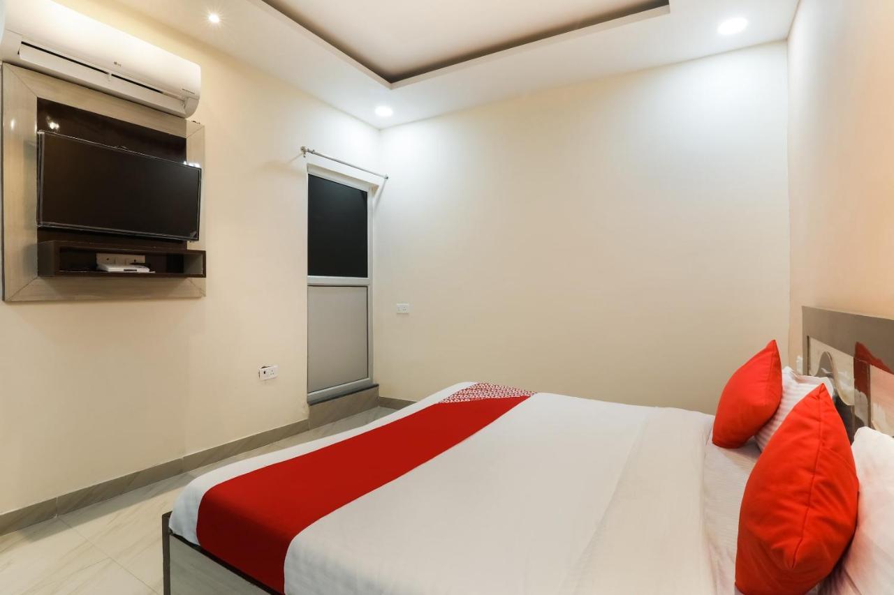 Oyo Flagship Krishna Regency Near Chaudhary Charan Singh International Airport Hotell Bijnaur Exteriör bild
