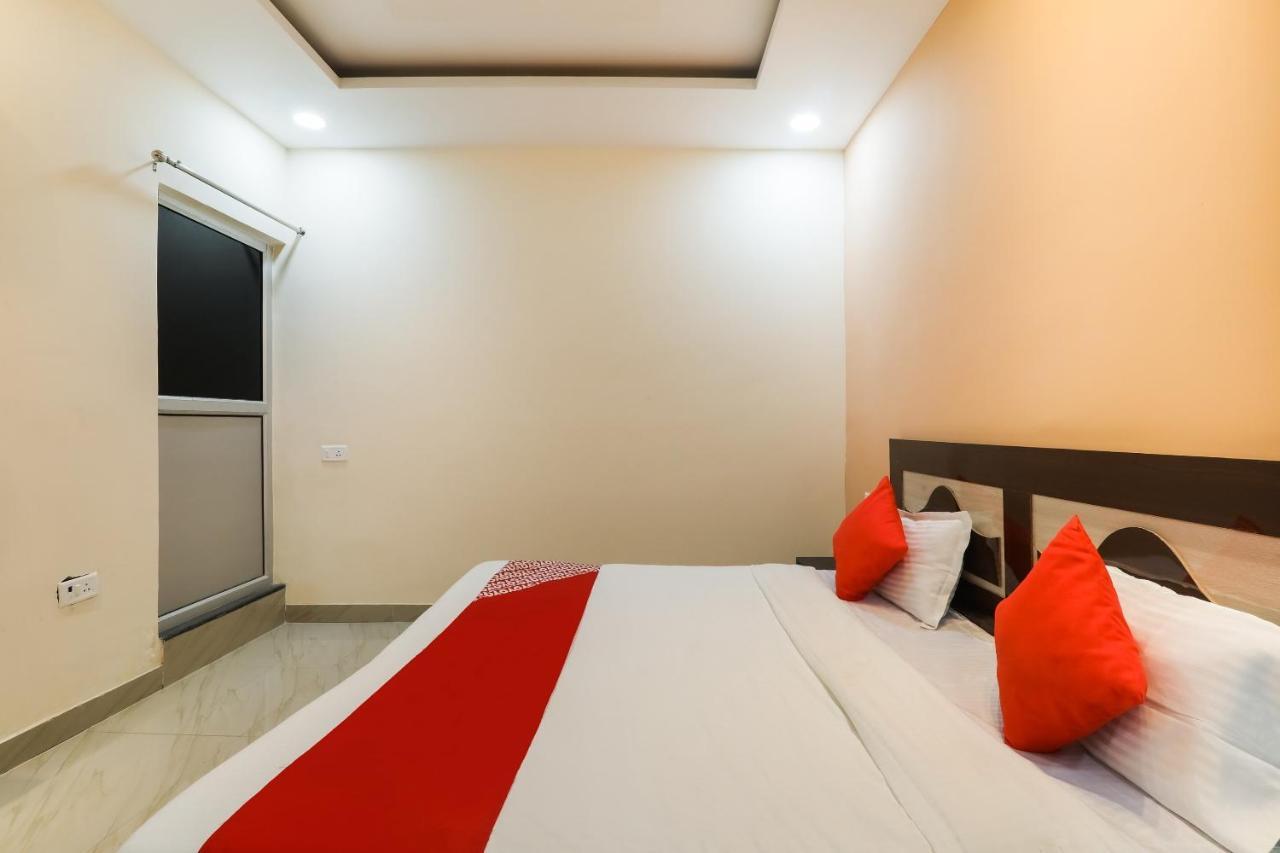 Oyo Flagship Krishna Regency Near Chaudhary Charan Singh International Airport Hotell Bijnaur Exteriör bild