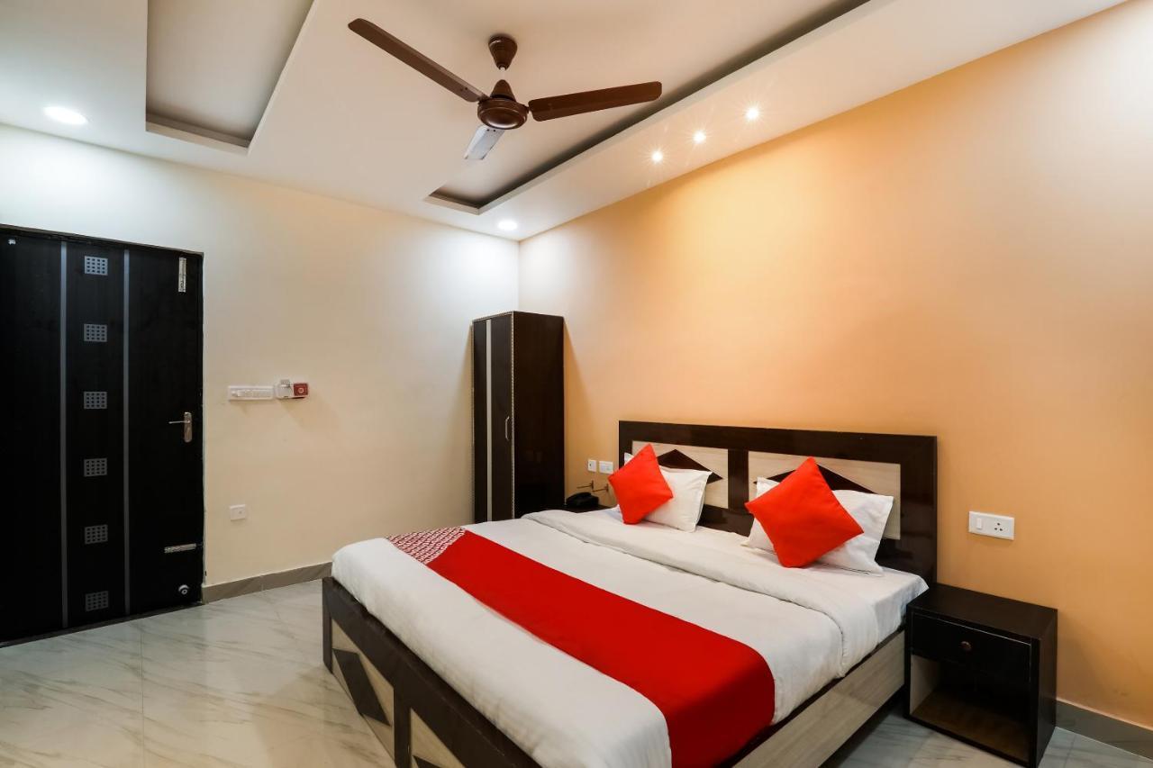 Oyo Flagship Krishna Regency Near Chaudhary Charan Singh International Airport Hotell Bijnaur Exteriör bild